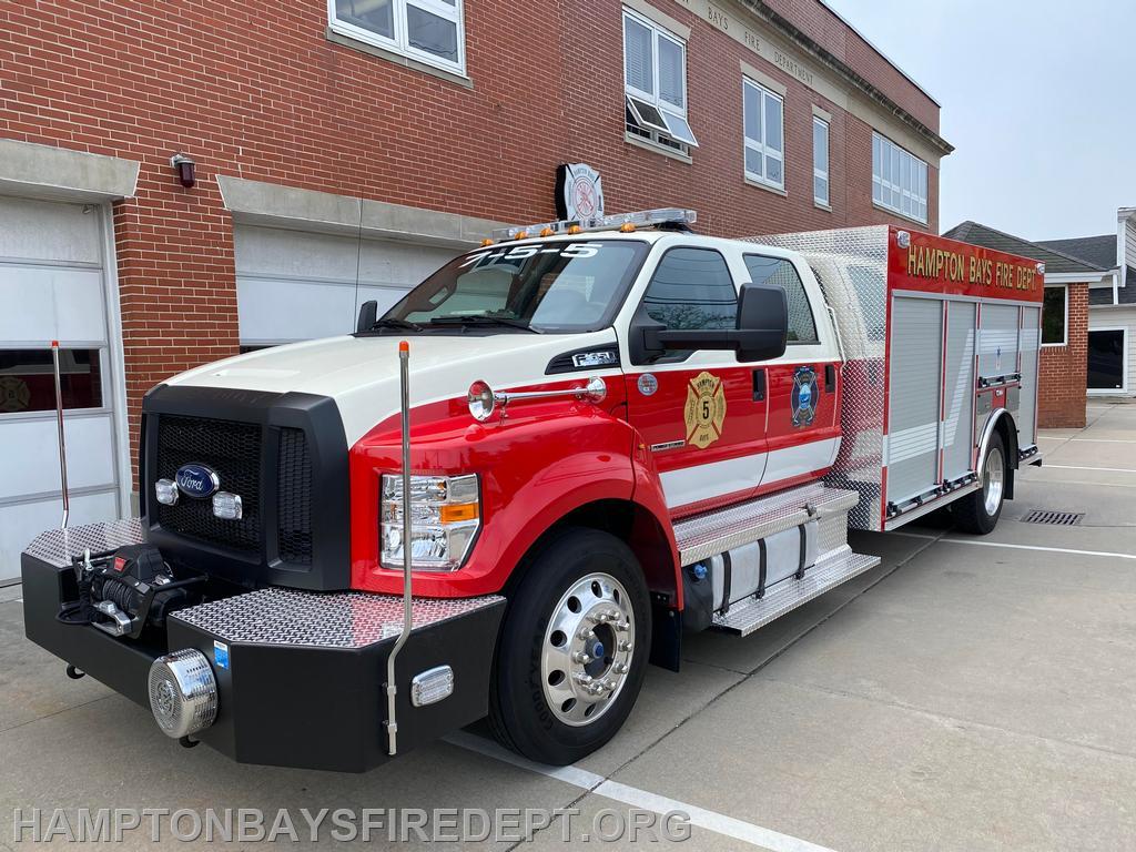 7-5-5 RESCUE TRUCK OUT OF HQ'S